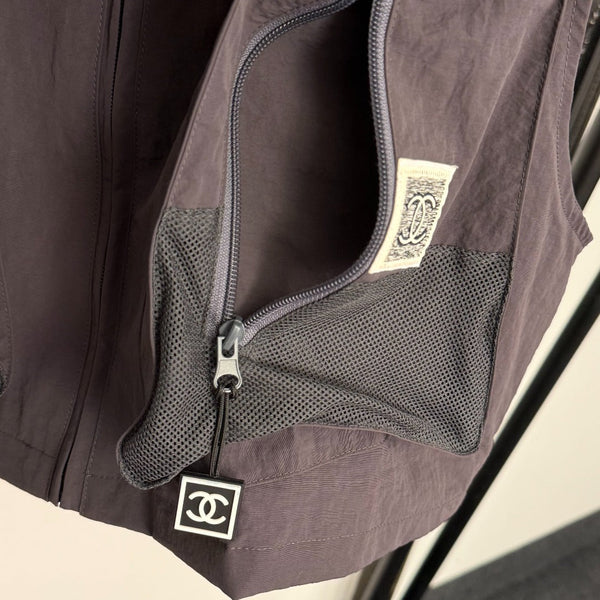 Gilet de travail Chanel sans manches à capuche