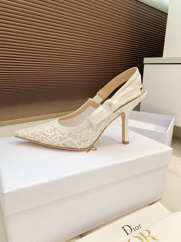 CD Ribbon Lace Open-toe Ivory Sandals 95 in Sheepskin 598119