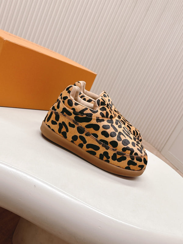 LV x Nigo Collaboration Yeti Sneakers Leopard in Suede Cowhide Leather 600793