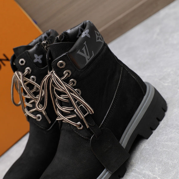 LV x Timberland Collaboration Monogram Black Ankle Boots 35 in Suede Cowhide Leather 600807