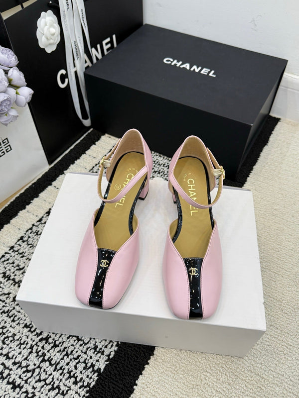Chanel Classic Mary Janes Pink in Patent Leather 602167