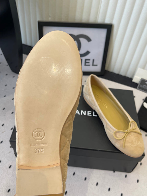 Ballerines CC jaunes en suède 611697