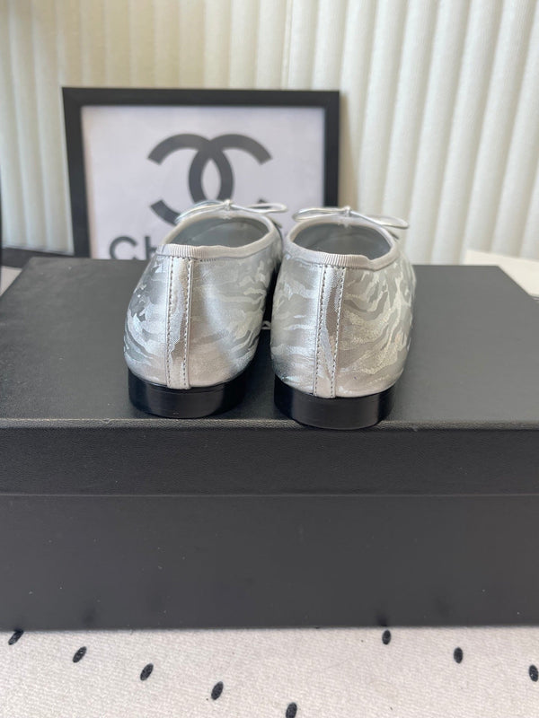 CC Ballerines Argentées en Peau de Mouton 611692