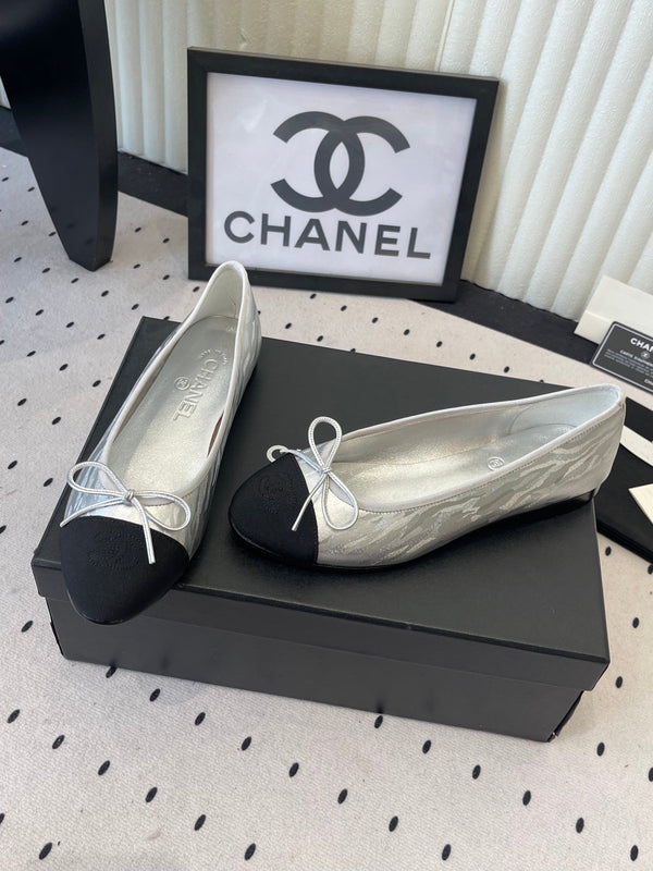 CC Ballerines Argentées en Peau de Mouton 611692