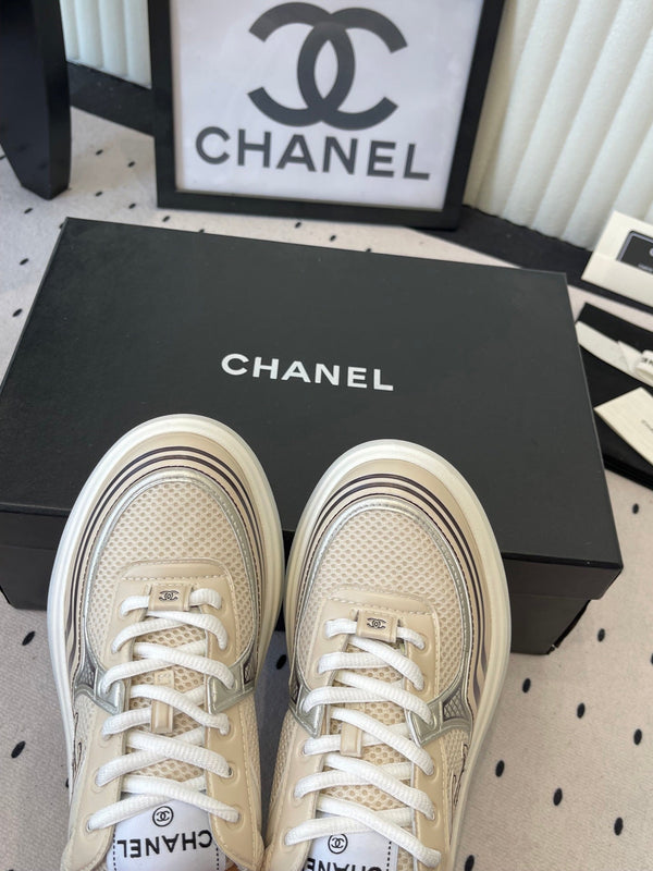 Baskets CC beiges en cuir de vachette 611667