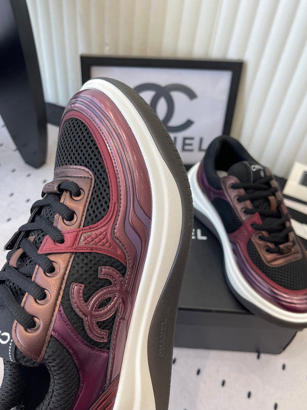 Baskets CC en cuir de vachette bordeaux et noir 611665