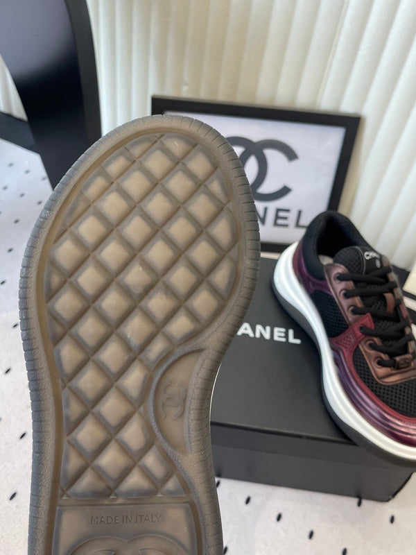 Baskets CC en cuir de vachette bordeaux et noir 611665