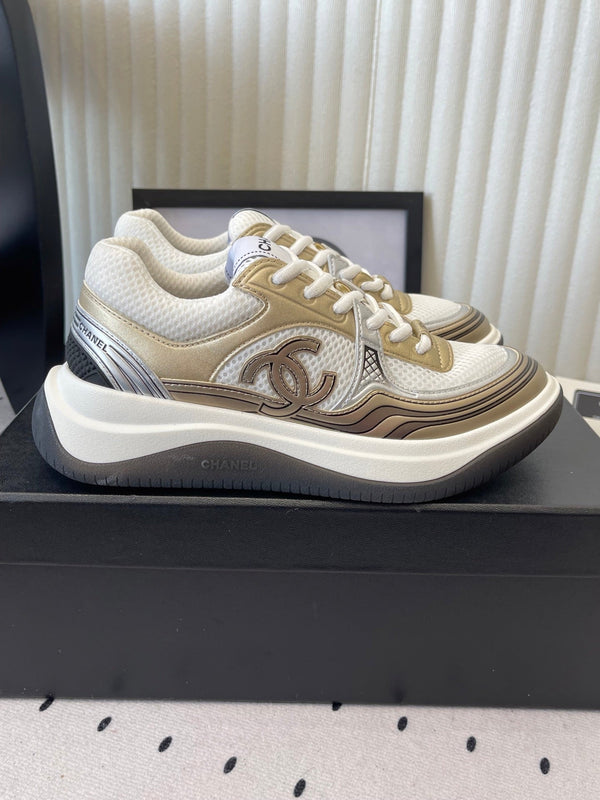 CC Sneaker Gold Métallisé Argenté en cuir de vachette 611663