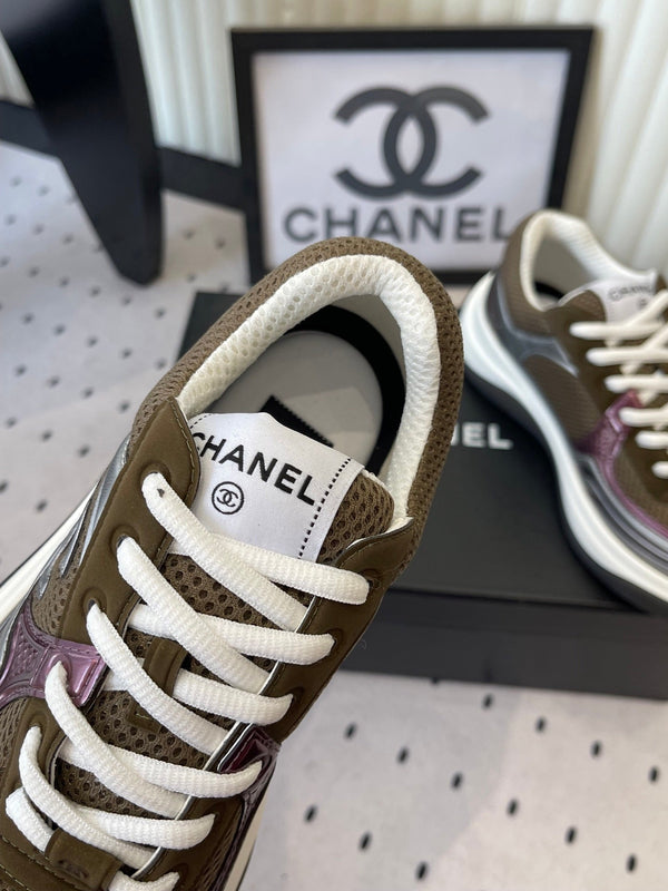 CC Sneaker Marron Argent Métallisé en Cuir de Vachette 611662