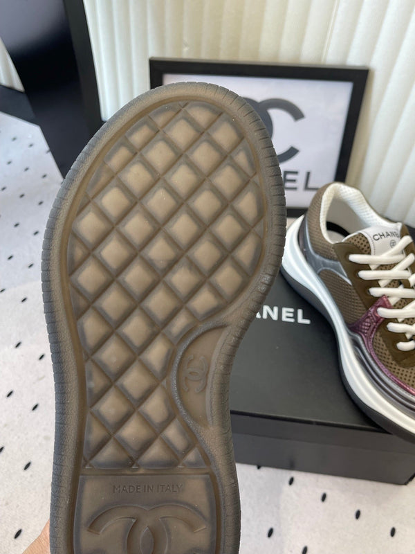 CC Sneaker Marron Argent Métallisé en Cuir de Vachette 611662