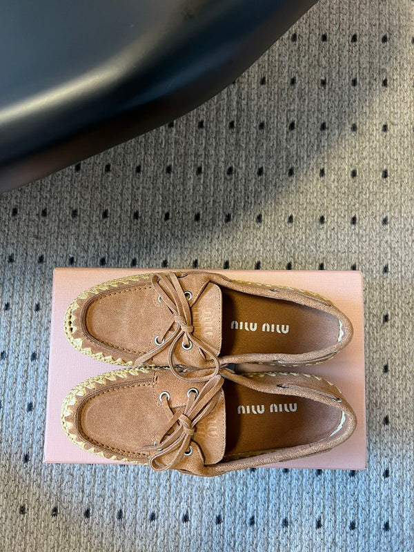 Miu Miu Mocassin 26ss Marron en Daim avec Paille de Raphia 614557