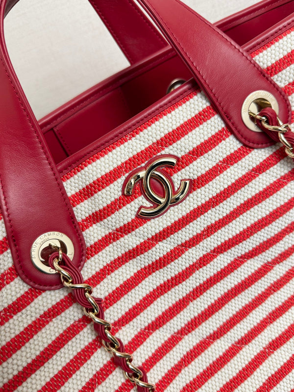 CC 26 Striped Woven Beach Bag 46 Red in Cowhide