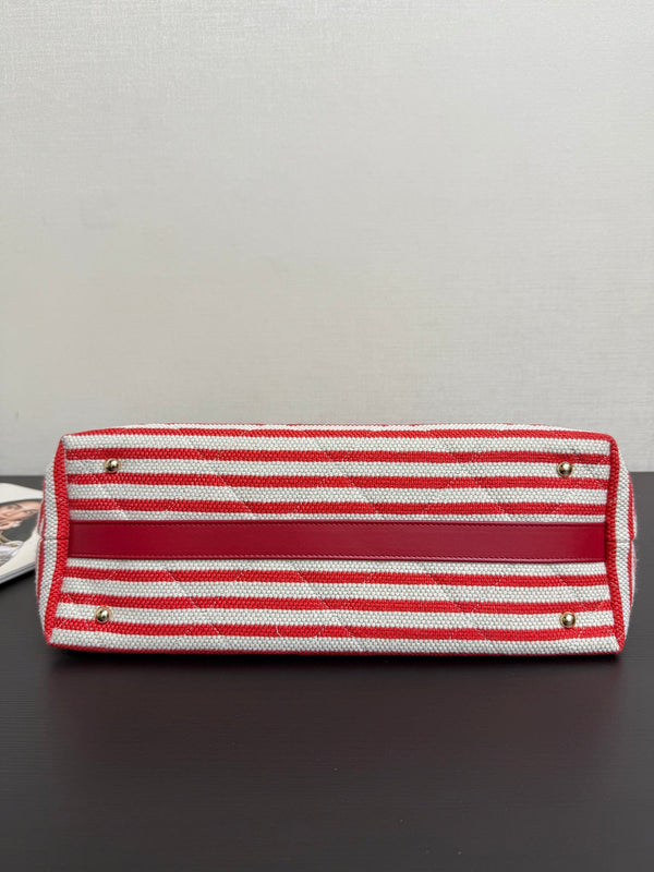 CC 26 Striped Woven Beach Bag 46 Red in Cowhide