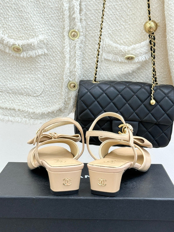 Chanel 26C Chain Bow Chunky Heel Sandals Beige in Cowhide 615991