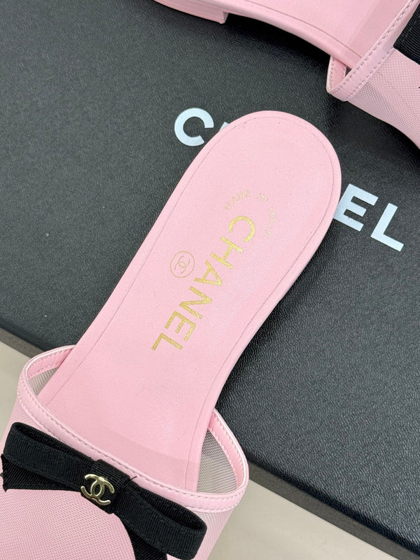 Mules Chanel 26C Double C nœud rose en maille 615710