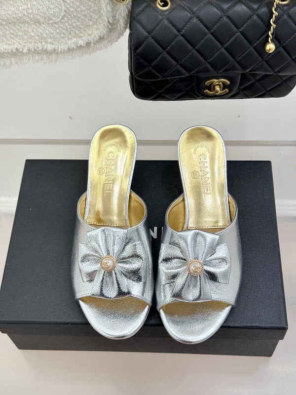 CC 26s Bow Slippers High Heel 35mm Silver Metallic Satin Sheepskin 615748