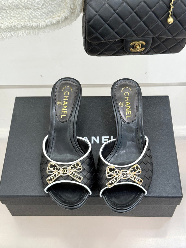 CC Classic Rhinestone Double C Bow Kitten Heel Slippers Black in Cowhide Weaving 615817