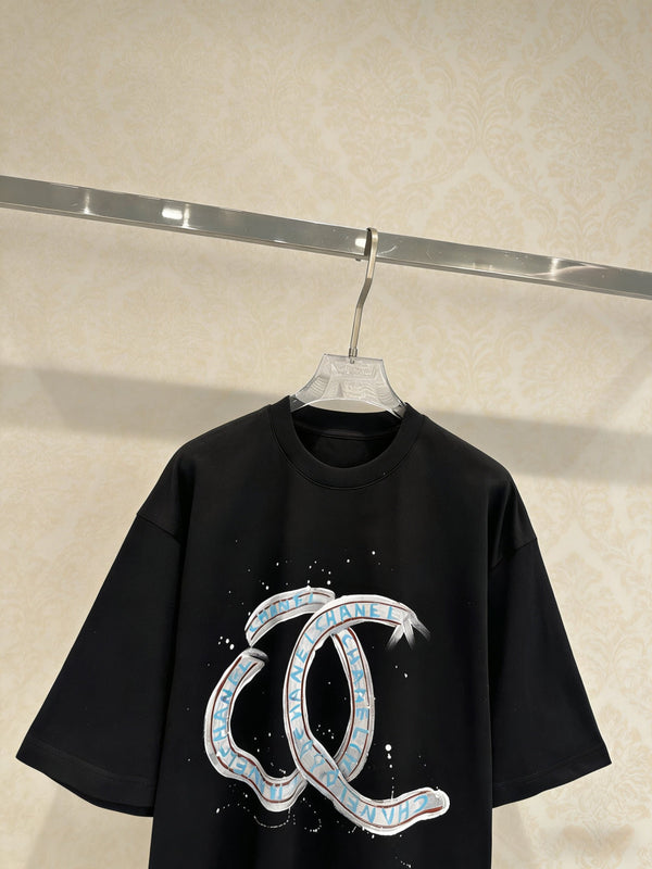 T-shirt Chanel "CC" Lettre Manches Courtes Noir en Coton 127291