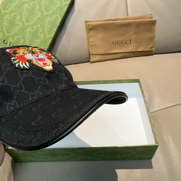 Gucci Baseball Cap with Tiger Print Black in Canvas 193858