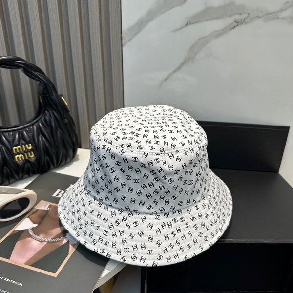 Bob Chanel blanc en tissu 192004