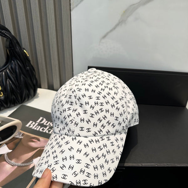 Casquette de baseball Chanel Classique Blanche en Tissu 192003