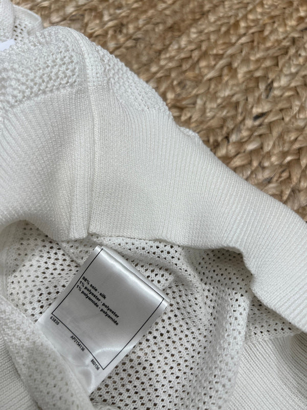 Gilet en maille d'inspiration Chanel blanc en résille 161797