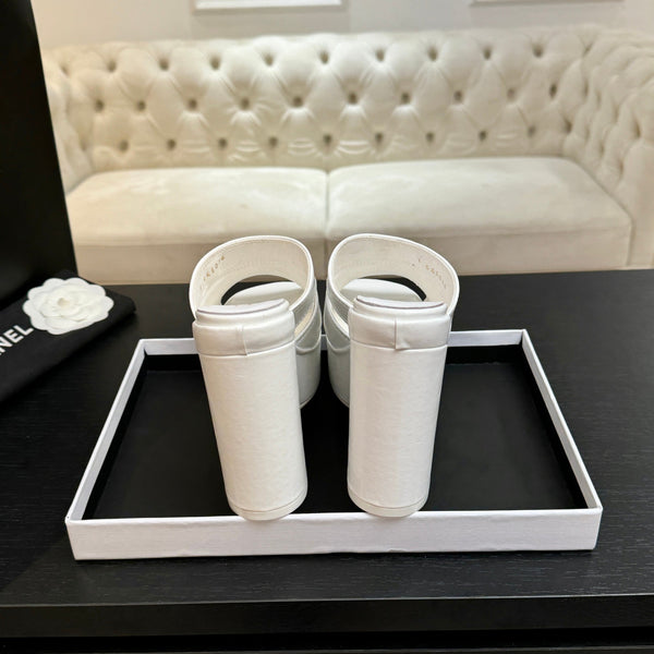 Chanel 2026 Runway Platform High-Heeled 12.5cm Sandals White in Cowhide 673056