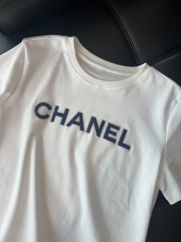 T-Shirt Chanel 26 Logo Blanc en Coton 161767