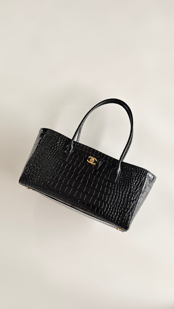 CC 26S Cerf Classic Commuter Tote Bag in Black Crocodile-Embossed Calfskin (made - to - order)