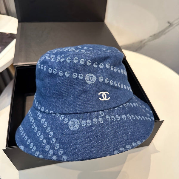 Bob Chanel bleu foncé en jean 197869