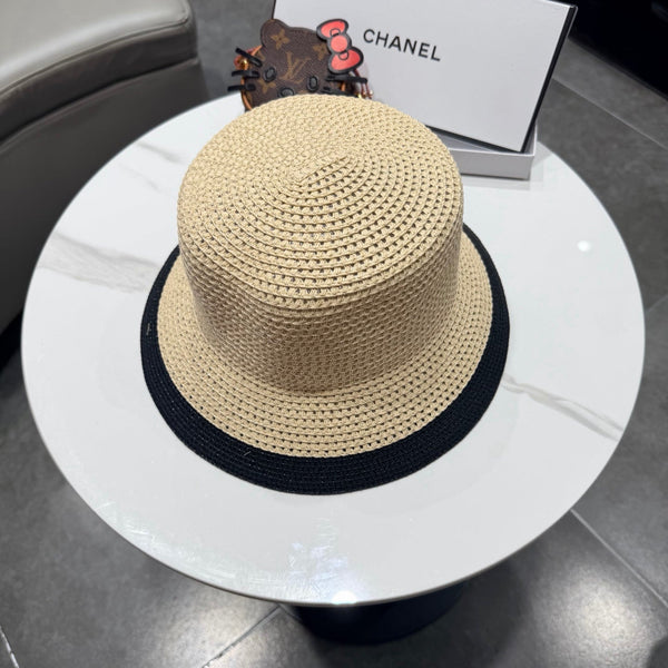 Chanel Bob Chapeau 26 Beige en Paille 197777
