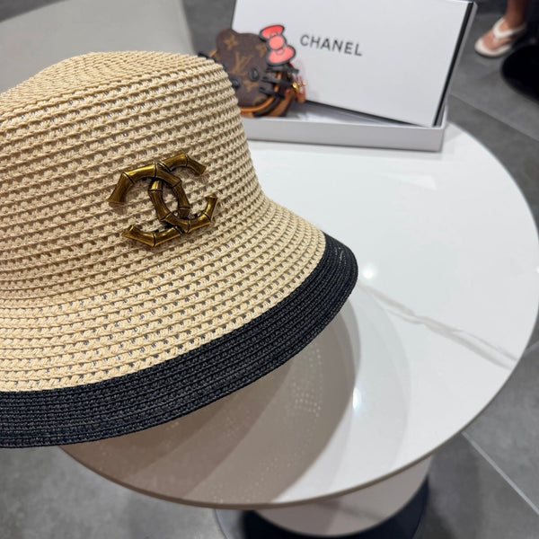 Chanel Bob Chapeau 26 Beige en Paille 197777