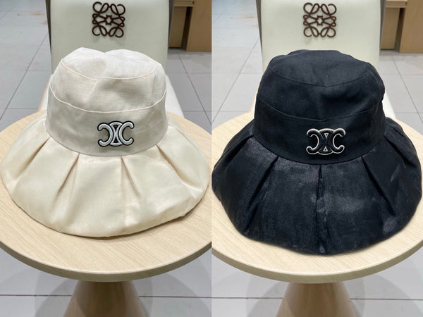 Bob Chanel avec nœud papillon en tissu blanc 197805