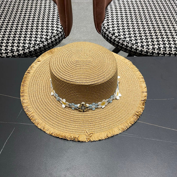Chapeau de soleil de plage Chanel bleu et blanc floral chameau en paille 197496