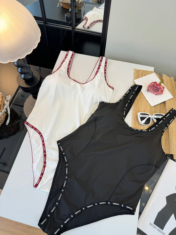Maillot de bain une pièce Chanel blanc en coton 195159