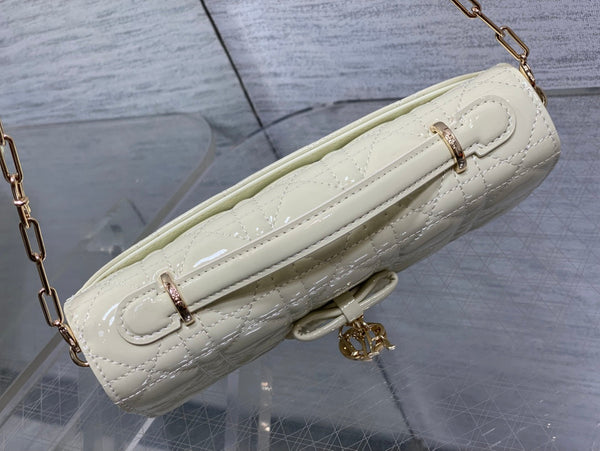 Dior Pochette Chaîne Perle Nœud 26 En Agneau Lustré Ivoire GHW