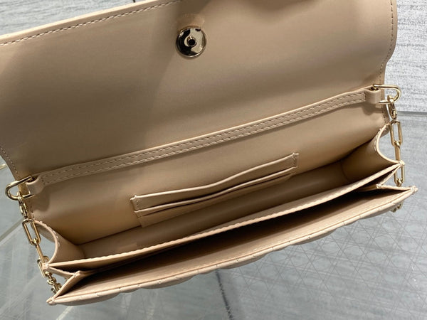 Dior 26 Bow Pearl Chain Clutch Two Tone Beige Burgundy Lambskin GHW