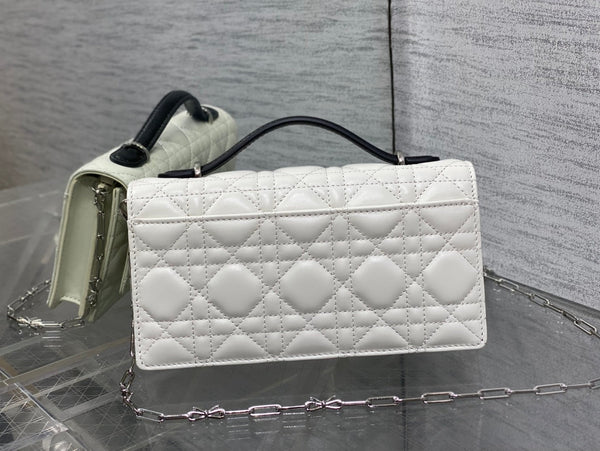 Dior 26 Bow Pearl Chain Clutch Two Tone White Black Lambskin SHW