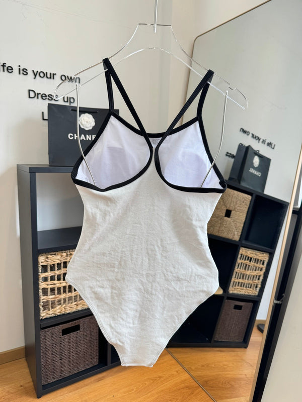 Maillot de bain une pièce Chanel Blanc en Coton 201807