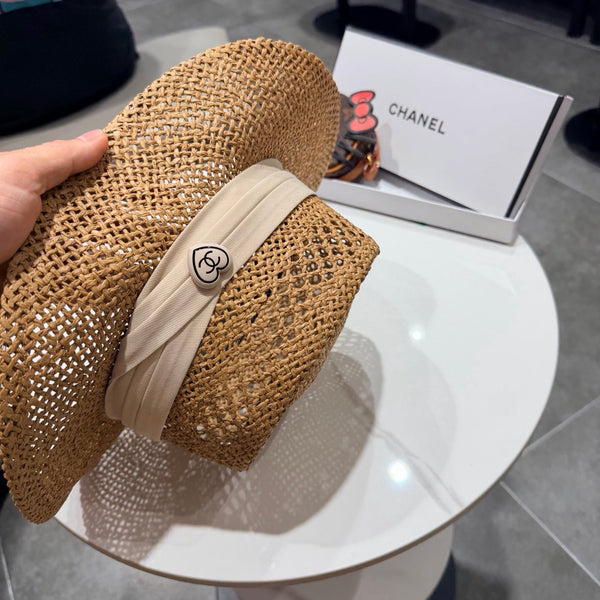 Chanel Chapeau Plat Camel Blanc en Paille 201564