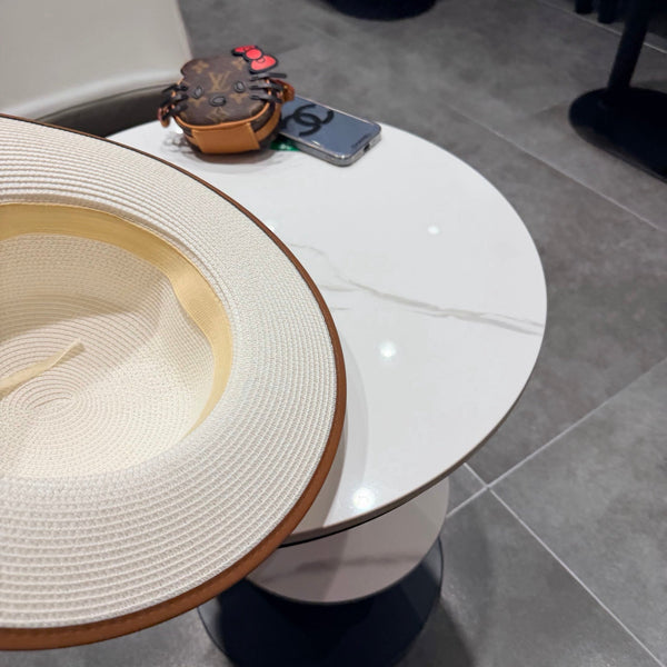 Chapeau de paille blanc à dessus plat Chanel 201529