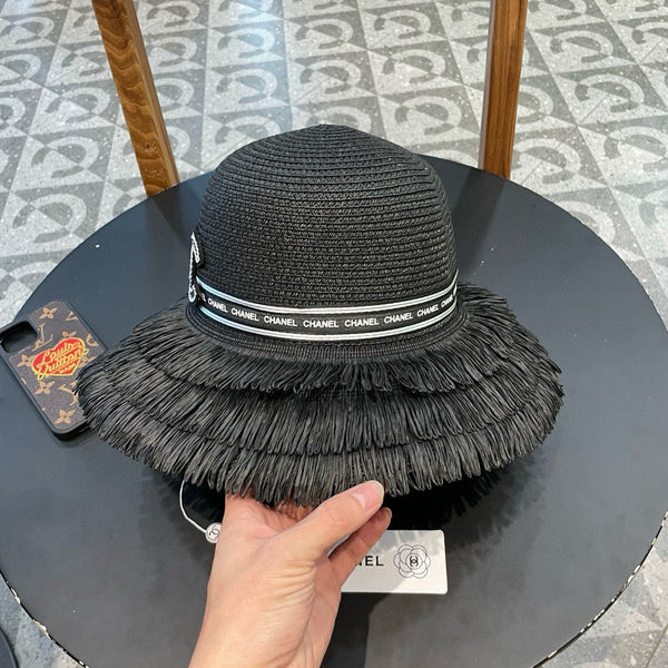Bob Chanel noir en paille 205630