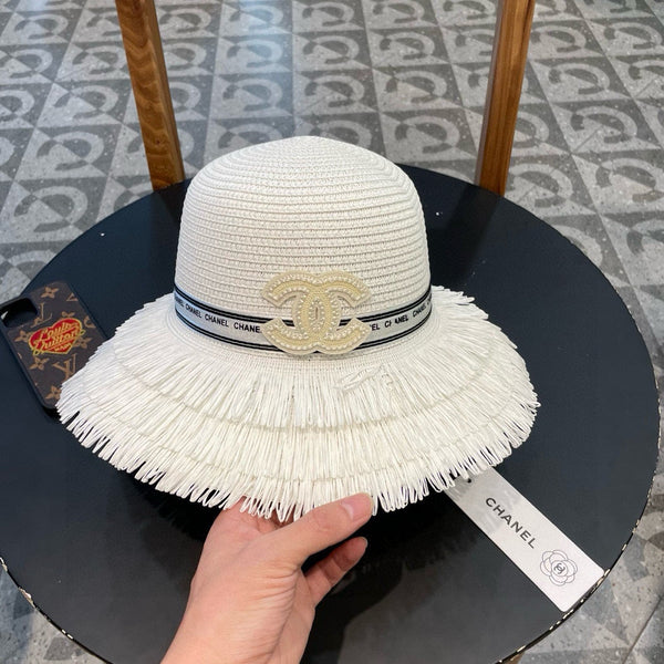 Chapeau cloche Chanel blanc en paille 205628
