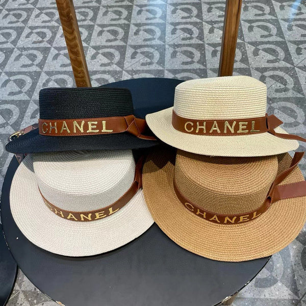 Chapeau tressé Chanel avec bride en cuir blanc en coton 205615