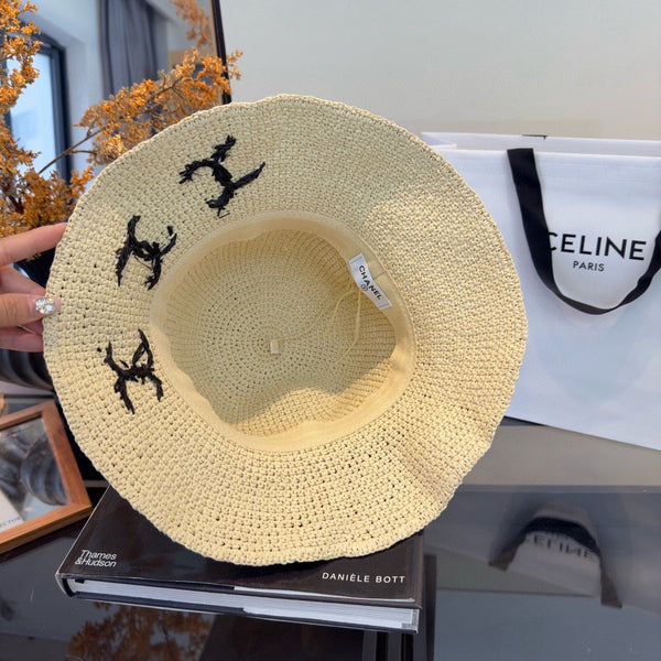 Chanel Chapeau Pliable d'Été Crème en Paille 205439