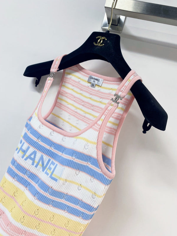 Gilet bicolore Chanel rose coloré en laine 194363