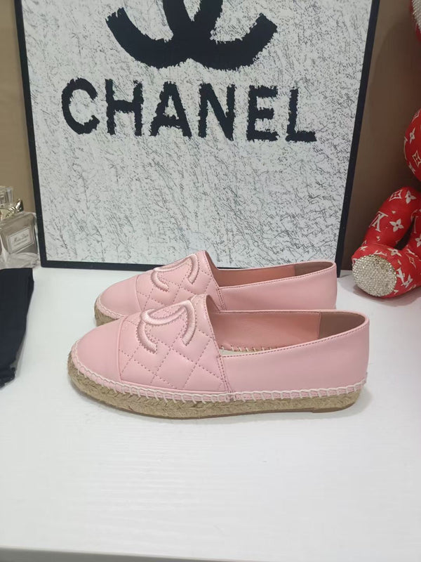 Chanel Espadrilles Rose en cuir de vachette 684838
