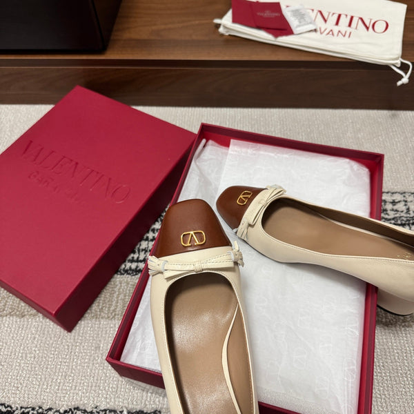 Valentino Garavani Pumps 60 Brown Cream in Sheepskin 685890