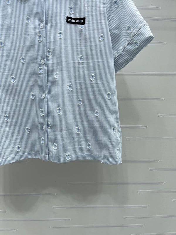 Ensemble chemise à manches courtes et jupe à col rayé Miu Miu 26 bleu en coton 221677