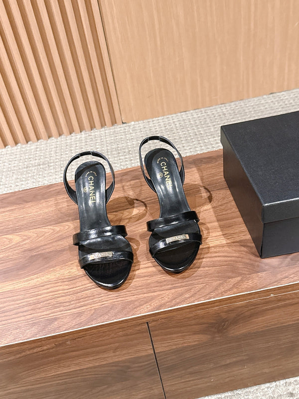 CC 26SS Gold Buckle Strappy High-Heeled 85 Sandals Black in Cowhide 692567